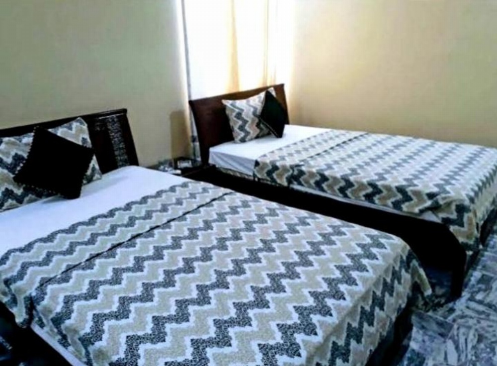 Room image 3